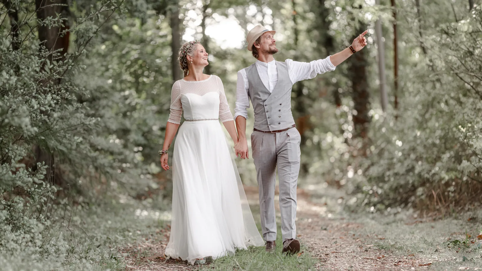 Hochzeitsfotografie – Tanz der Brautleute am Abend